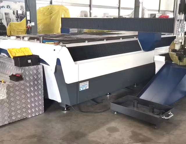 Machine de d&eacute;coupe laser JLNS4015, haute efficacit&eacute; et fonctionnement stable